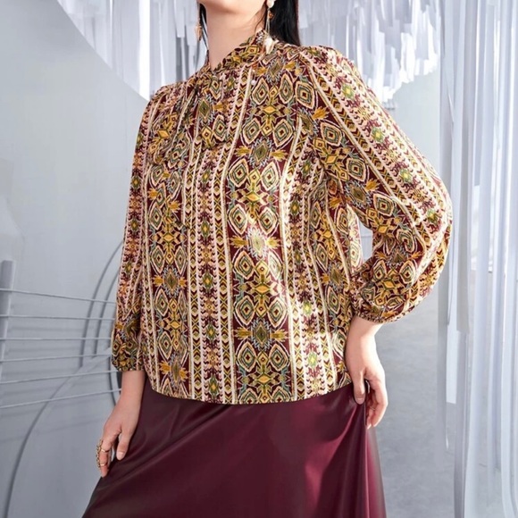 TOP NWOT - Picture 5 of 9